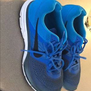 Nike Pegasus shoes size 9.5